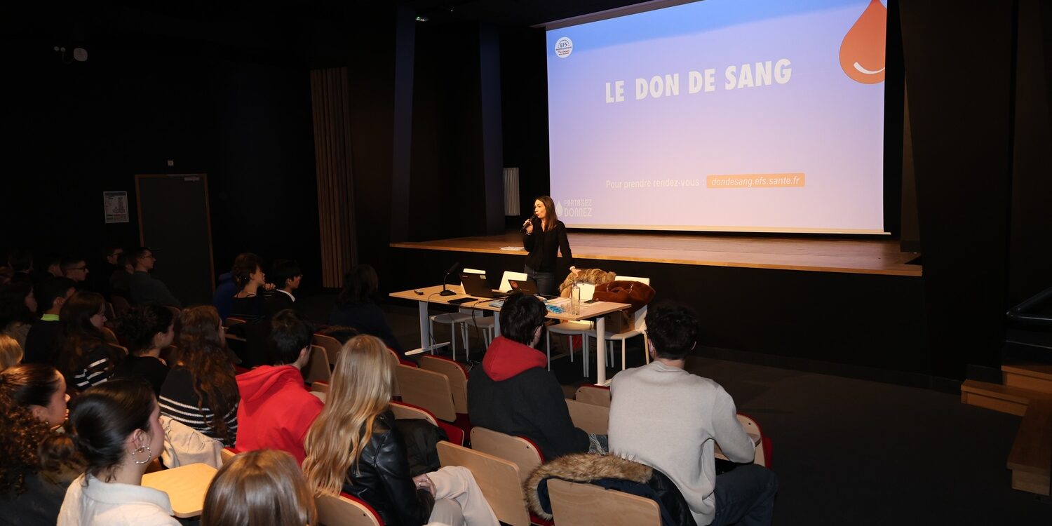 Sensibilisation des élèves de Terminale au don du sang : un acte citoyen et solidaire Charmes