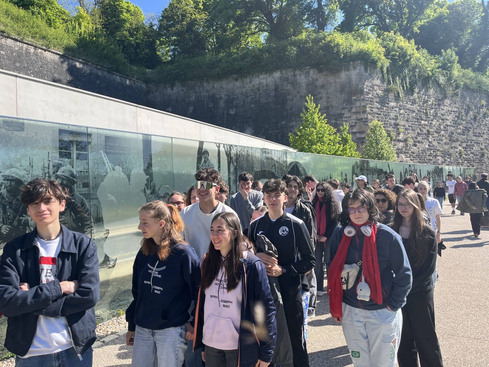 1745954563872 | Notre-Dame Saint-Joseph Sur les traces de la Grande Guerre : une immersion poignante pour les élèves de Première Mirecourt 2