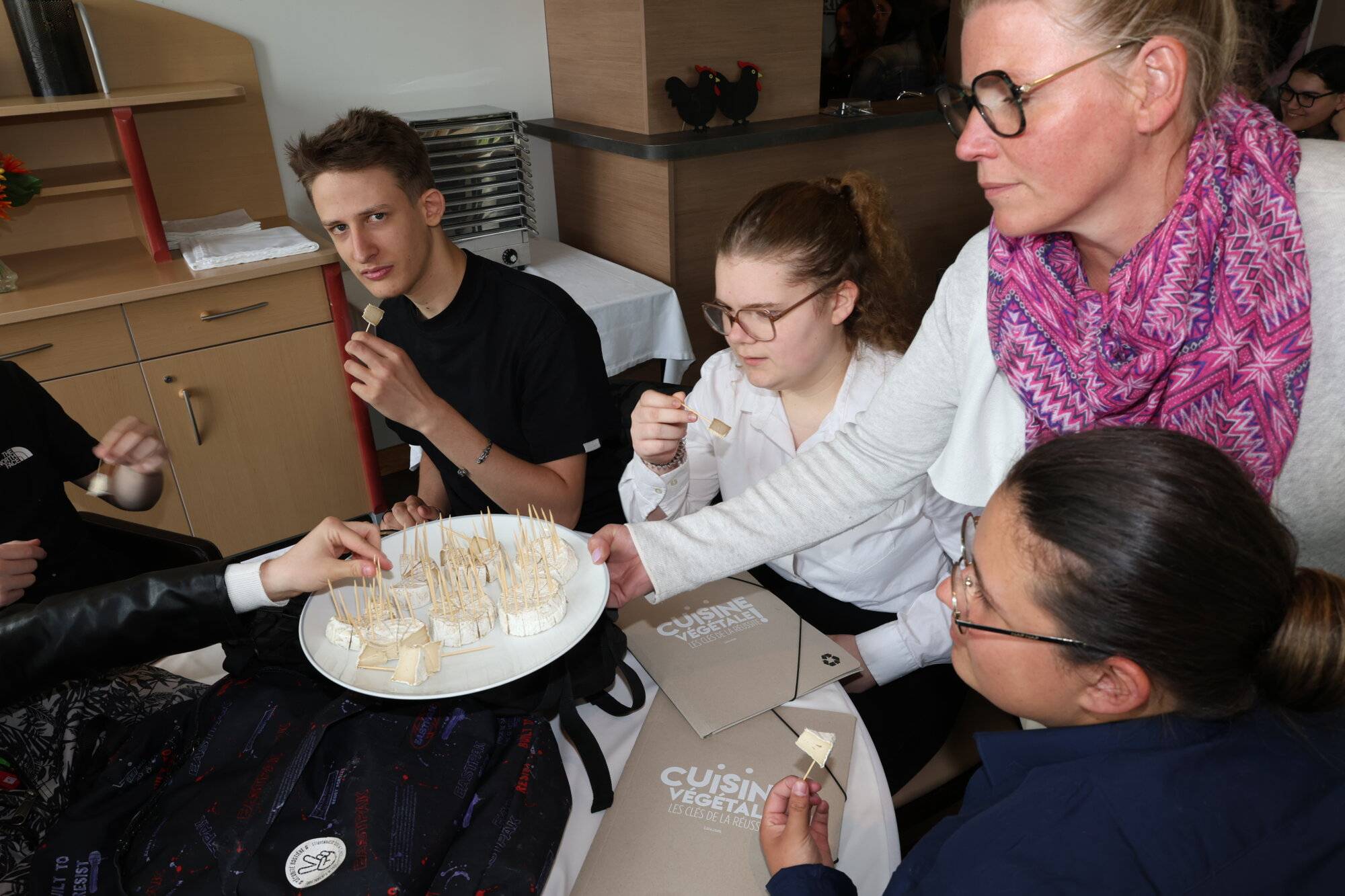 9E8A1161 | Notre-Dame Saint-Joseph Coloration végétale : un nouveau souffle pour notre Bac Pro Cuisine Saint-Nabord 2